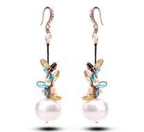 OL气质耳坠 职场女性的优雅魅力与珠宝首饰批发市场洞察